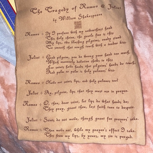 Storiarts Romeo & Juliet infinity scarf - Picture 5 of 6